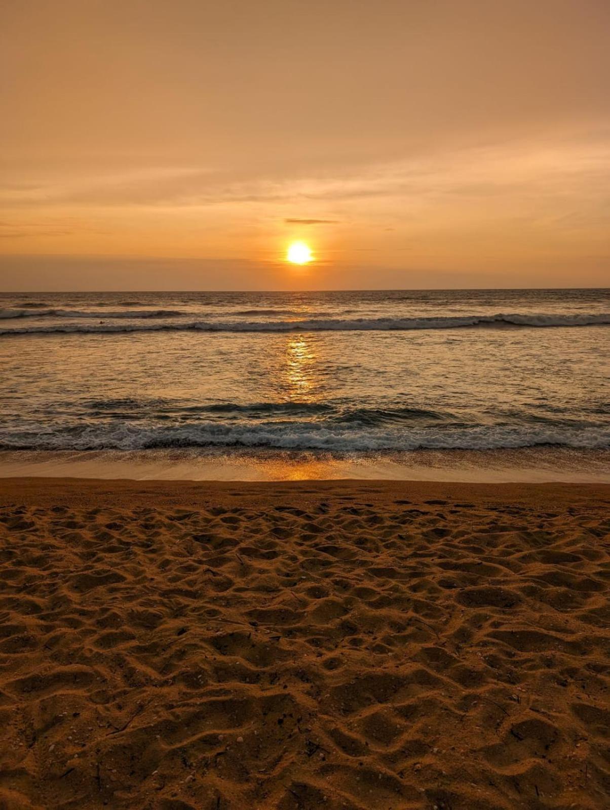 Lavila Beach Cottage Wadduwa Bagian luar foto
