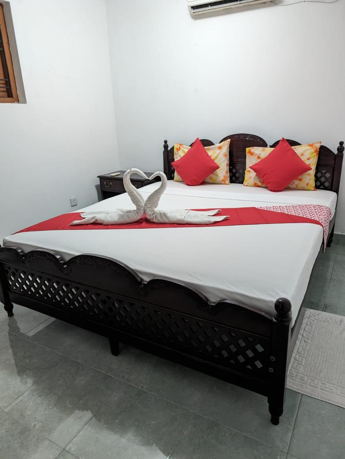 Lavila Beach Cottage Wadduwa Bagian luar foto